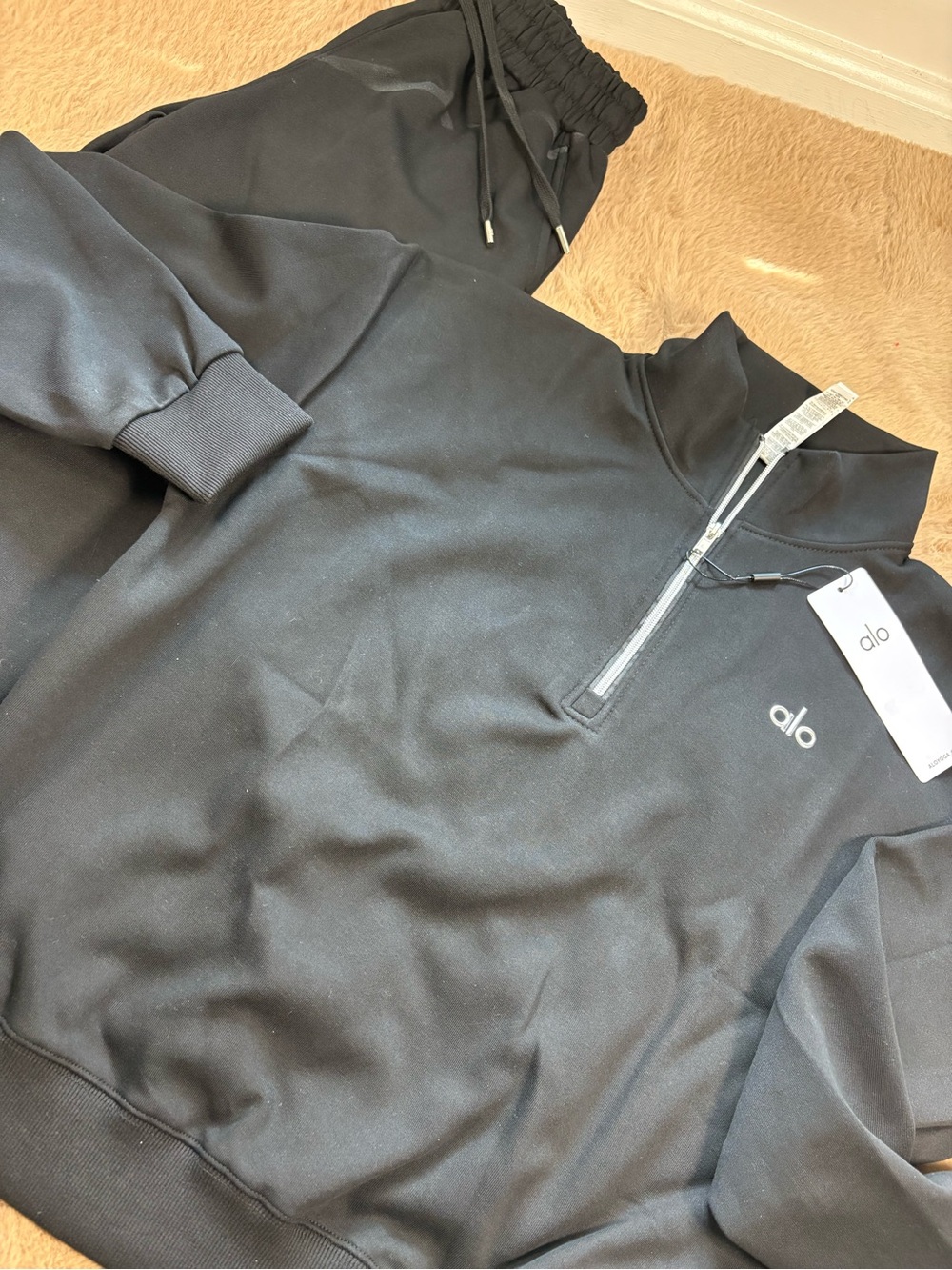ALO Yoga Men’s Black Half-Zip Pullover Sweater